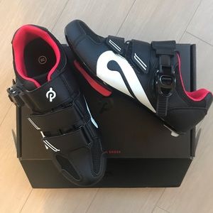 Peloton Cycling Shoes - SIZE 38 (7)
